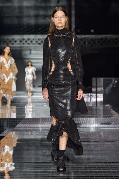 Look 104